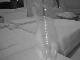 voyeurcam-julmodels-bed-2 live cam profile