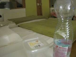 voyeurcam-julmodels-bed-2 live cam profile