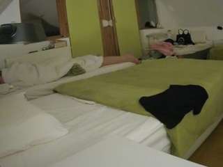voyeurcam-julmodels-bed-2