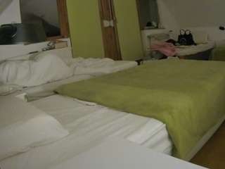 voyeurcam-julmodels-bed-2 live cam profile