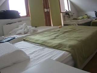 voyeurcam-julmodels-bed-2 live cam profile