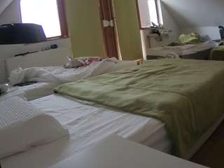 voyeurcam-julmodels-bed-2 live cam profile