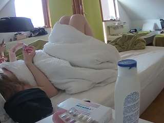 voyeurcam-julmodels-bed-2