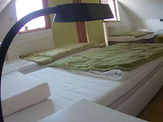 voyeurcam-julmodels-bed-2's CamSoda show and profile