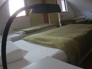 voyeurcam-julmodels-bed-2