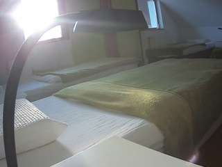 voyeurcam-julmodels-bed-2