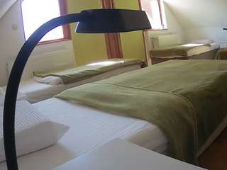 voyeurcam-julmodels-bed-2