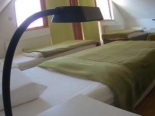 voyeurcam-julmodels-bed-2 webcam