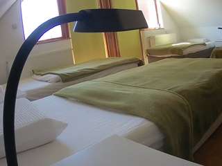 voyeurcam-julmodels-bed-2