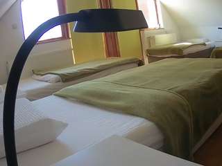 voyeurcam-julmodels-bed-2