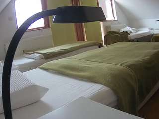 voyeurcam-julmodels-bed-2