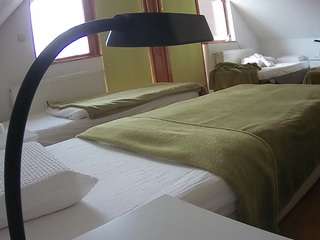 voyeurcam-julmodels-bed-2