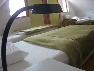 voyeurcam-julmodels-bed-2