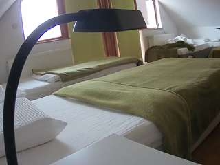 voyeurcam-julmodels-bed-2 webcam