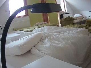 voyeurcam-julmodels-bed-2