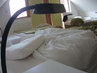 voyeurcam-julmodels-bed-2