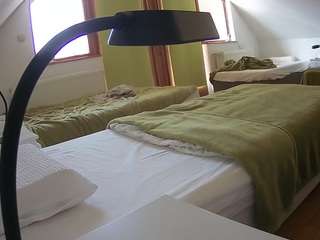 voyeurcam-julmodels-bed-2