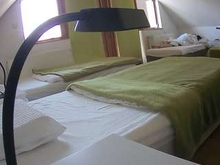 voyeurcam-julmodels-bed-2's CamSoda show and profile