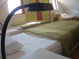voyeurcam-julmodels-bed-2