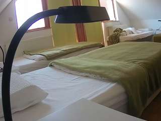 voyeurcam-julmodels-bed-2