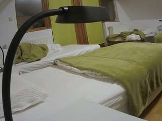 voyeurcam-julmodels-bed-2