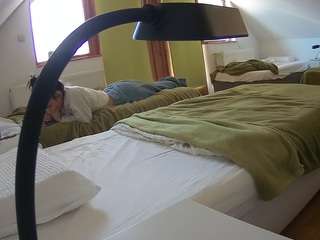 voyeurcam-julmodels-bed-2 webcam