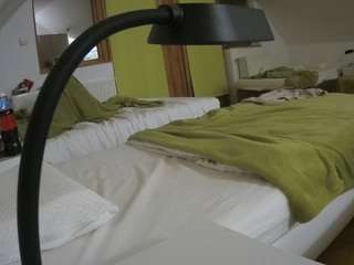 voyeurcam-julmodels-bed-2 webcam