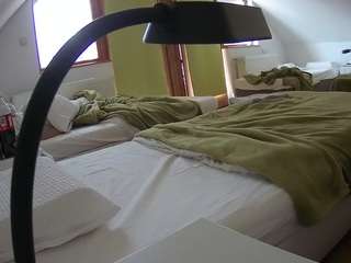 voyeurcam-julmodels-bed-2 webcam
