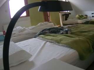 voyeurcam-julmodels-bed-2 webcam