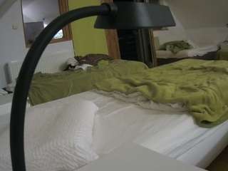 voyeurcam-julmodels-bed-2