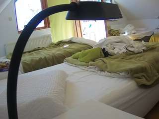 voyeurcam-julmodels-bed-2