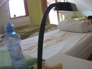 voyeurcam-julmodels-bed-2