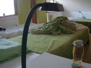 voyeurcam-julmodels-bed-2