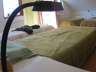 voyeurcam-julmodels-bed-2