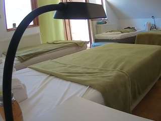 voyeurcam-julmodels-bed-2