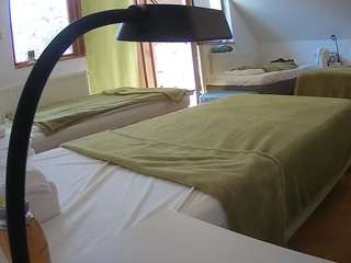 voyeurcam-julmodels-bed-2