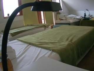 voyeurcam-julmodels-bed-2 webcam