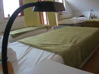 voyeurcam-julmodels-bed-2 webcam
