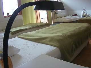 voyeurcam-julmodels-bed-2 webcam