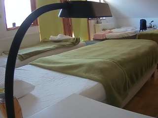 voyeurcam-julmodels-bed-2 webcam