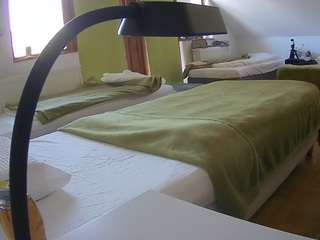 voyeurcam-julmodels-bed-2