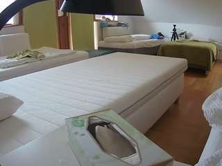 voyeurcam-julmodels-bed-2