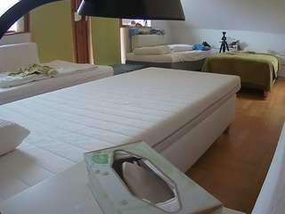 voyeurcam-julmodels-bed-2