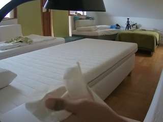 voyeurcam-julmodels-bed-2