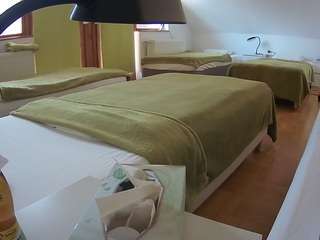 voyeurcam-julmodels-bed-2