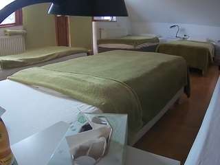 voyeurcam-julmodels-bed-2