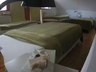 voyeurcam-julmodels-bed-2
