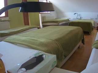 voyeurcam-julmodels-bed-2