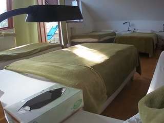 voyeurcam-julmodels-bed-2