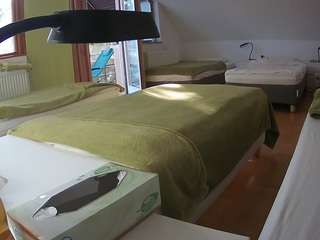 voyeurcam-julmodels-bed-2